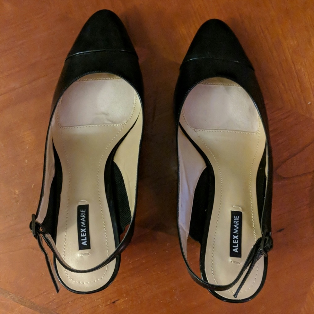 NWT Alex Marie black pumps
